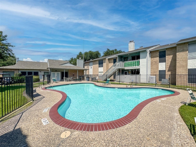260 El Dorado Boulevard - Photo 1