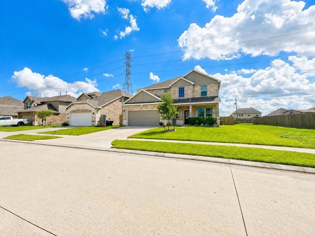 377 Selah Court - Photo 1
