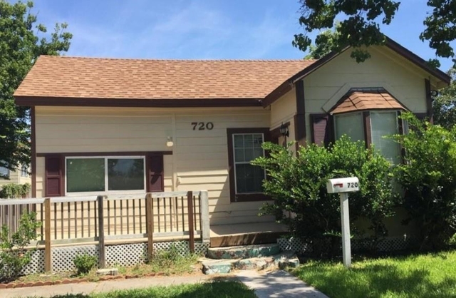 720 4th Avenue N - Photo 1