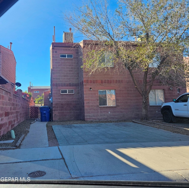 11054 Sunshine Court - Photo 1