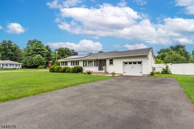 7 Bari Dr - Photo 1
