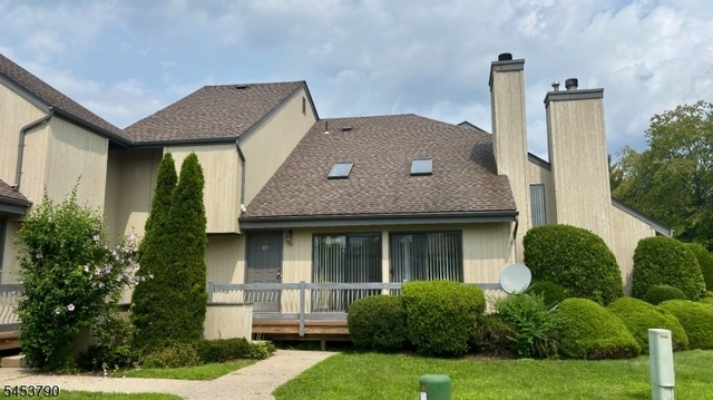 12 Spencer St - Photo 1