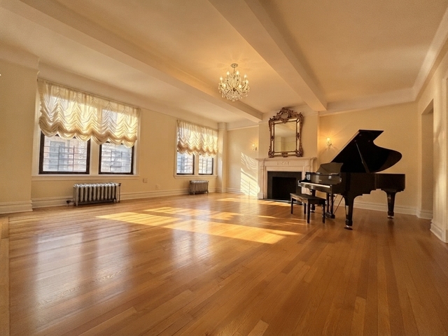 East 80th Street - Photo 1