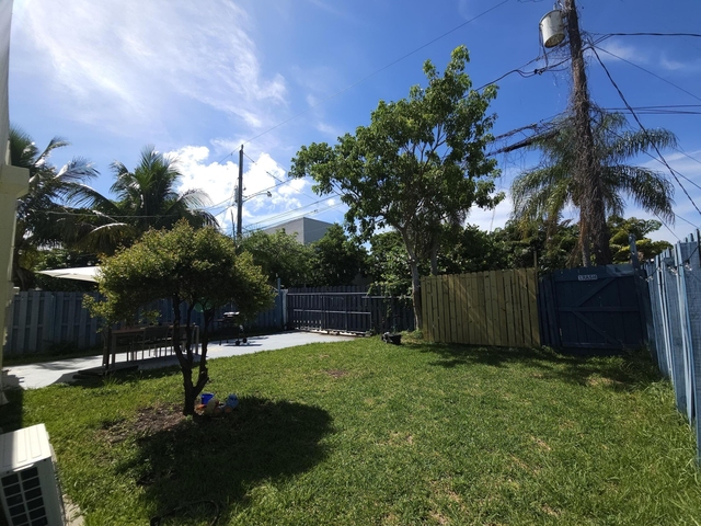 1639 Hayes Street - Photo 1