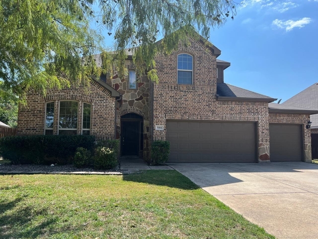 5104 Kestrel Drive - Photo 1