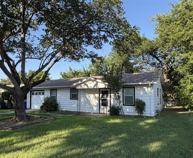 856 Renfro Drive - Photo 1