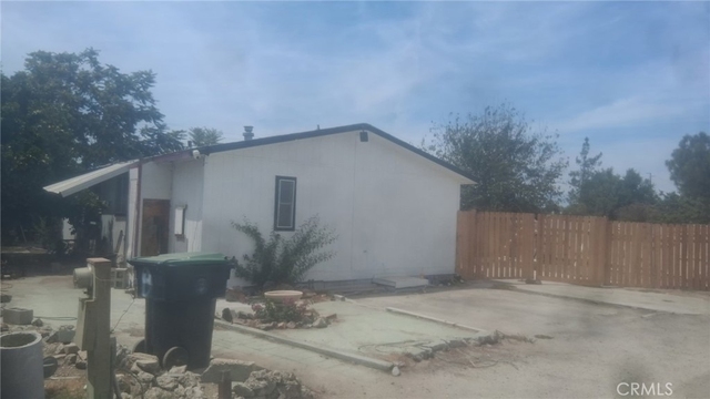 1590 W Menlo - Photo 1