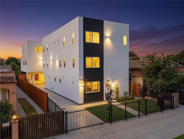 5327 Geer Street - Photo 1