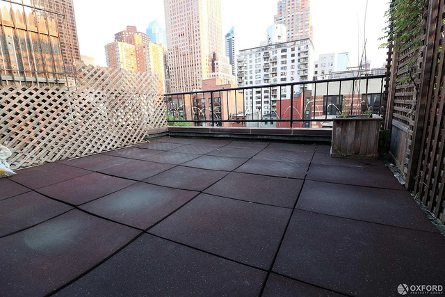 365 West 52nd Street - Photo 1