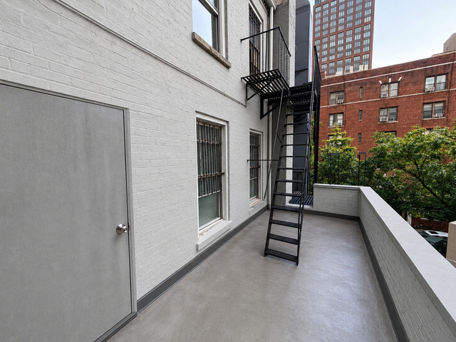 987 1st Avenue - Photo 1