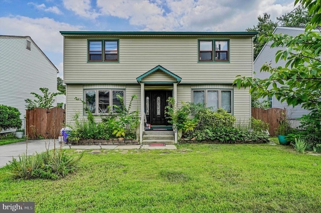 212 E Lafayette Avenue - Photo 1