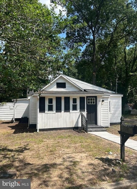 32 Clementon Avenue - Photo 1