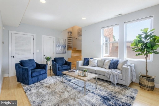 1409 G Street Ne - Photo 1