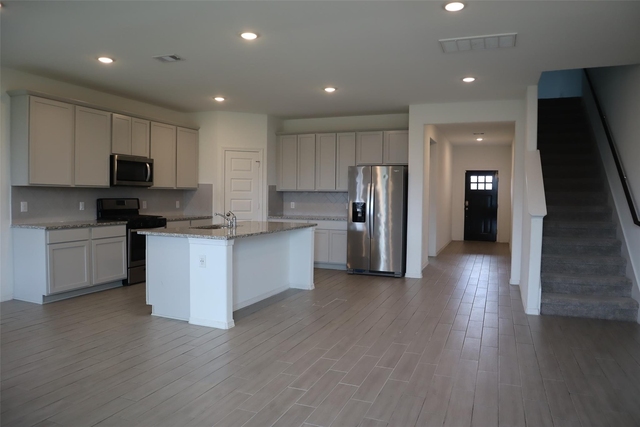 5806 Aurora Greens Lane - Photo 1