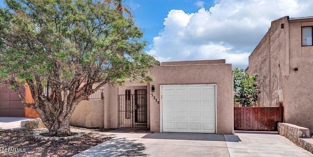 3228 Isla Banderas Way - Photo 1