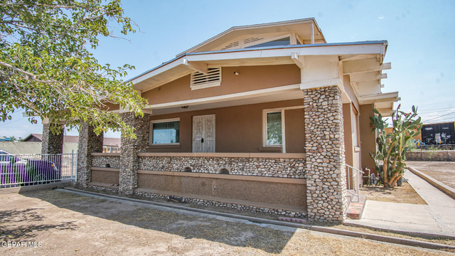 7600 Franklin Drive - Photo 1