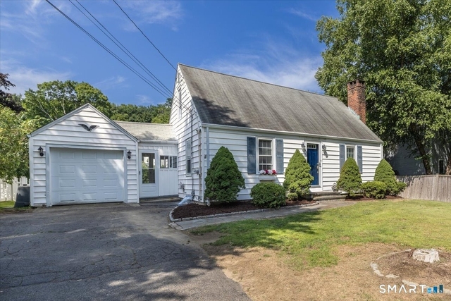 2759 Easton Turnpike - Photo 1