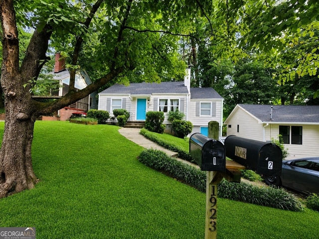 1923 Thompson Avenue - Photo 1
