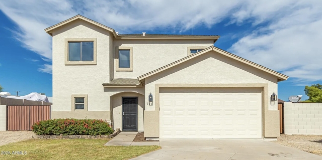 711 S Paustian Circle - Photo 1