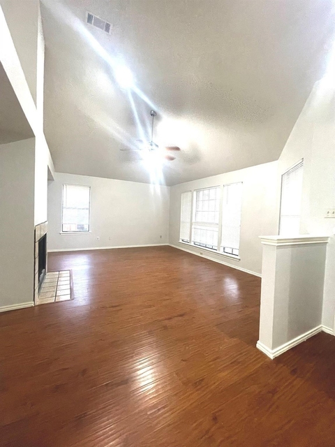 1401 Marigold Drive - Photo 1