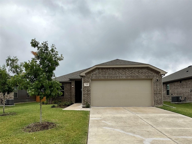 1428 Waverley Drive - Photo 1
