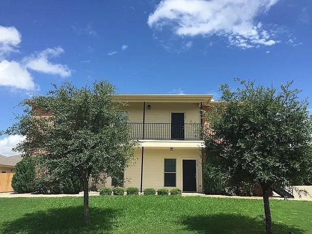 2208 Breezy Drive - Photo 1