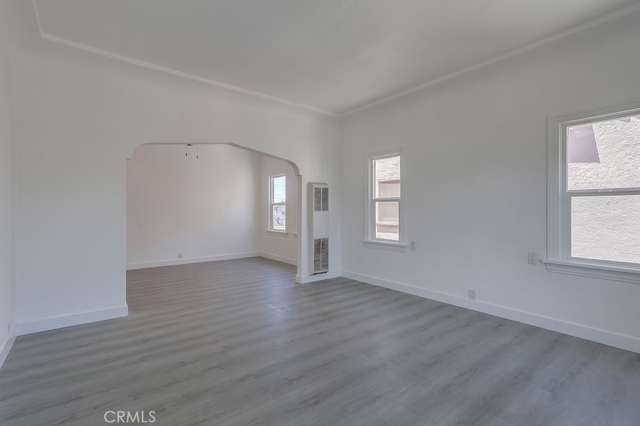 1009 Coronado Avenue - Photo 1