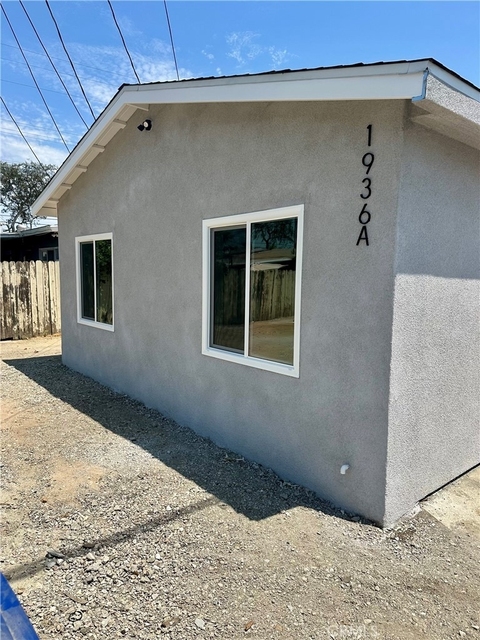 1936 W Valencia Drive - Photo 1