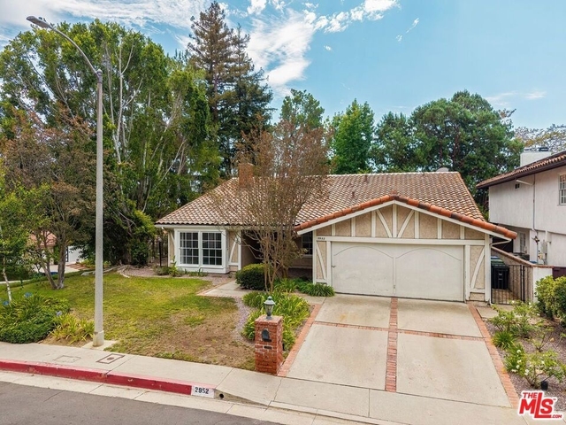2952 Bottlebrush Drive - Photo 1