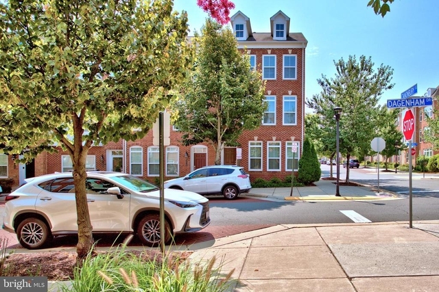 9612 Stockwell Lane - Photo 1