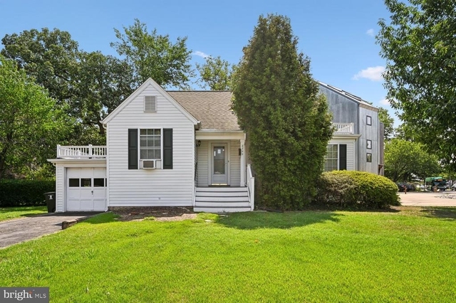 2799 Washington Boulevard - Photo 1