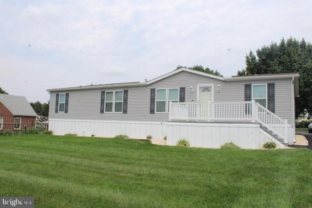 751 Natalie Lane - Photo 1
