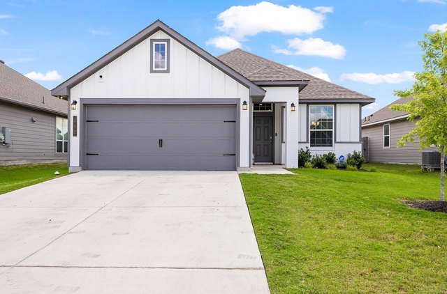 242 Boatright Blvd - Photo 1