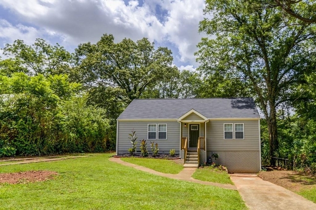 567 Ashburton Avenue - Photo 1