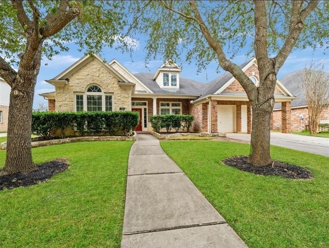 706 Silver Creek Circle - Photo 1