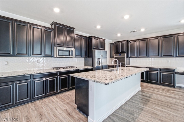3135 Hazy Hills Avenue - Photo 1