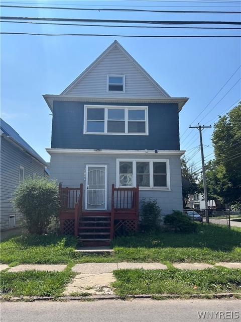 215 Ludington Street - Photo 1