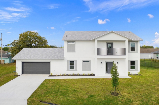 1351 Sw Don Court - Photo 1