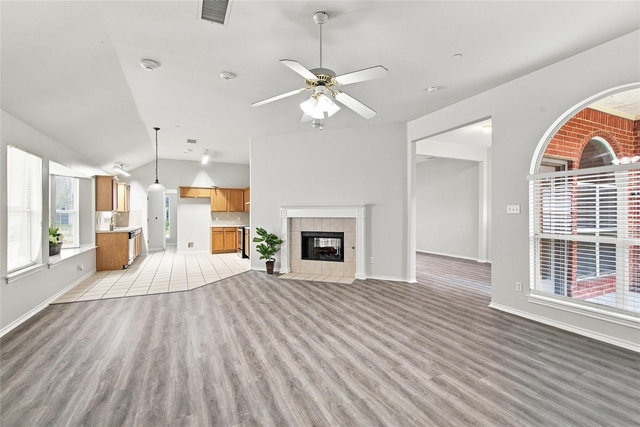 1033 Suffolk Lane - Photo 1