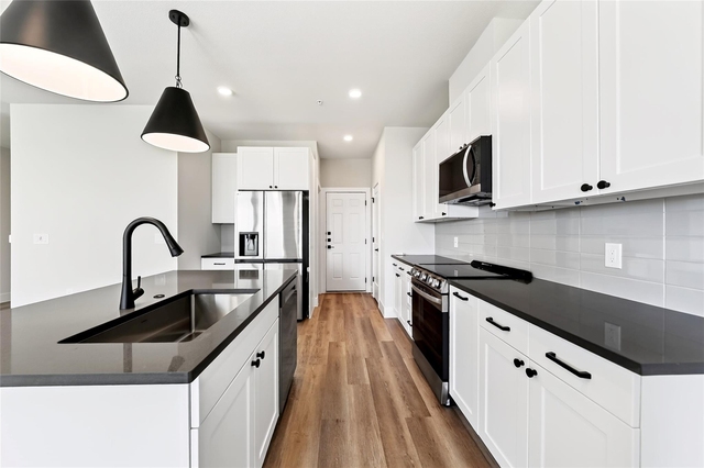 221 Melody Lane - Photo 1