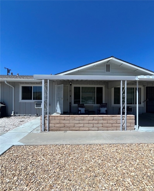150 35 E Lakeshore - Photo 1