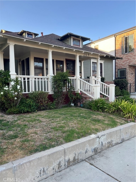 207 9th - Photo 1