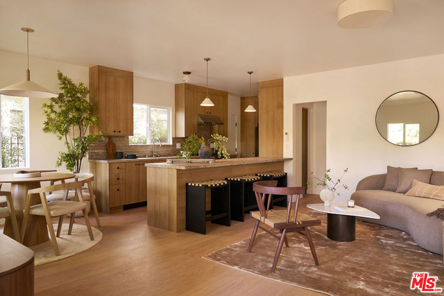 2411 Abbot Kinney Boulevard - Photo 1