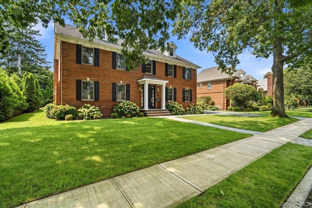 198 Kensington Road - Photo 1