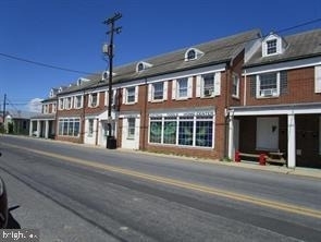 383 E. King St - Photo 1