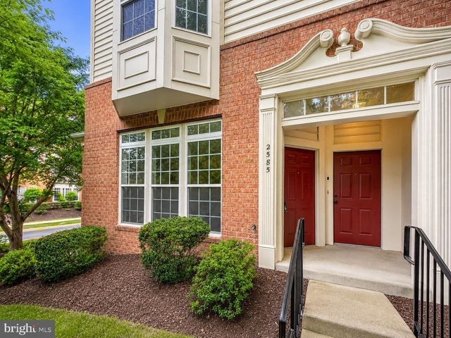 2585 Eastbourne Drive - Photo 1