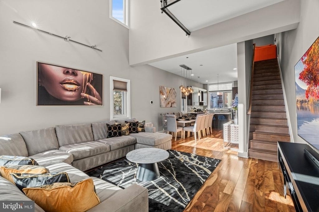 1124 N American Street - Photo 1