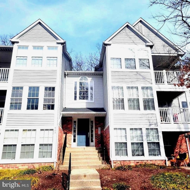 905 Woodbridge Court - Photo 1