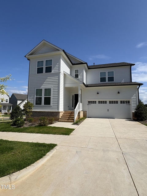 152 Highpointe Drive - Photo 1