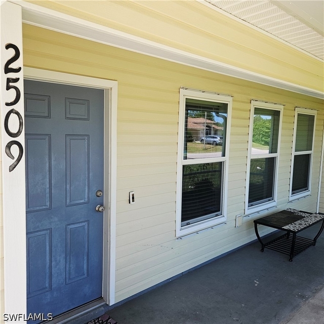 2509 42nd Street W - Photo 1